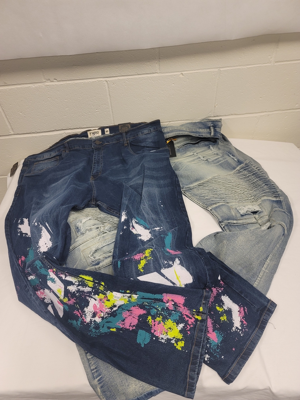 2 Pairs Big Men Jeans 1 Dark Blue Paint Splatter,1 Light Blue Distress